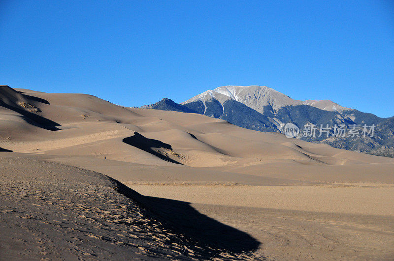 美国科罗拉多州，Sangre de Cristo山脉和大沙丘NP的Herard山